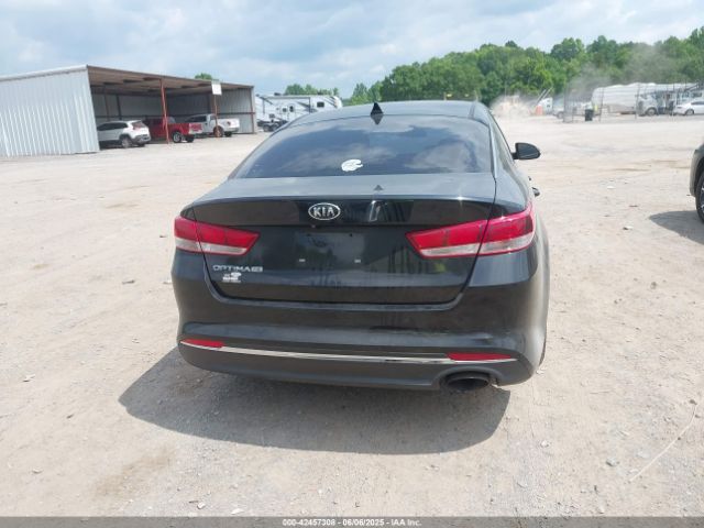 5XXGT4L35JG239062 KIA Optima Lx