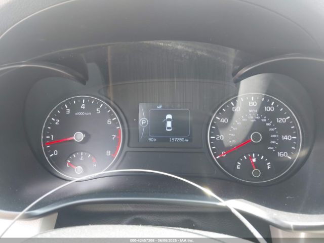 5XXGT4L35JG239062 KIA Optima Lx