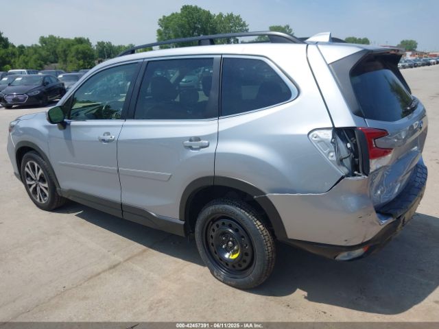 2021 SUBARU FORESTER JF2SKASC6MH565975 Photo 2