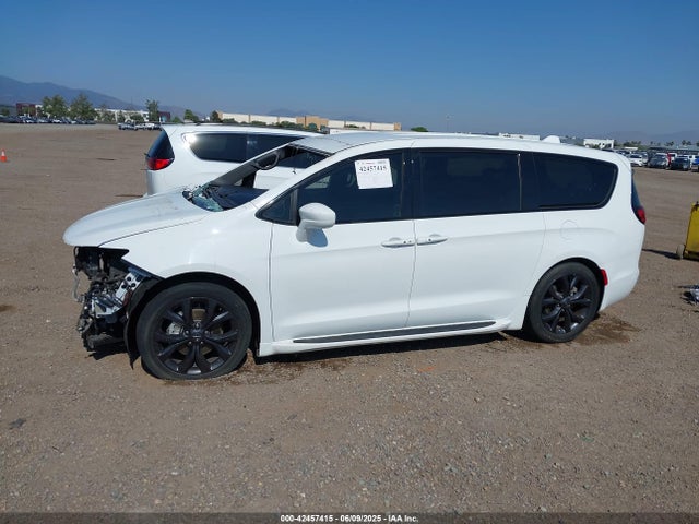 2C4RC1FG4KR738580 Chrysler Pacifica