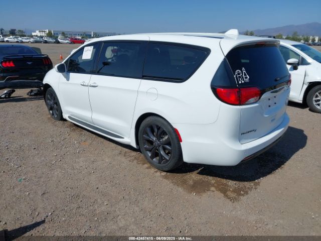 2019 CHRYSLER PACIFICA 2C4RC1FG4KR738580 Photo 2