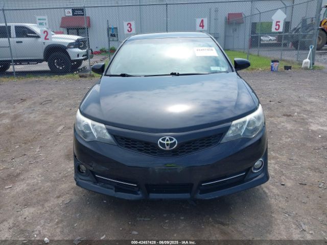 4T1BF1FK3EU331155 Toyota CAMRY SE