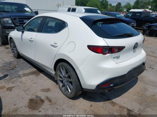 2021 MAZDA MAZDA3 HATCHBACK JM1BPBLL6M1328674 Photo 2