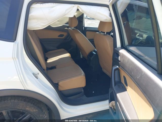 2022 VOLKSWAGEN TIGUAN 3VV8B7AX0NM007523 Photo 7