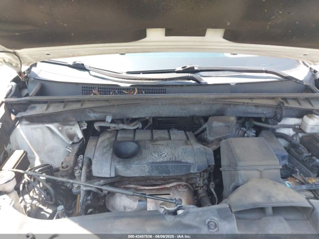 5TDZARFH8ES006333 Toyota Highlander Le