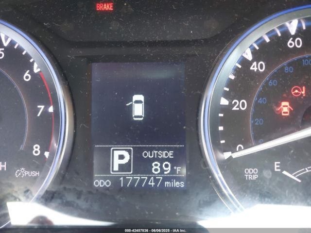 5TDZARFH8ES006333 Toyota Highlander Le