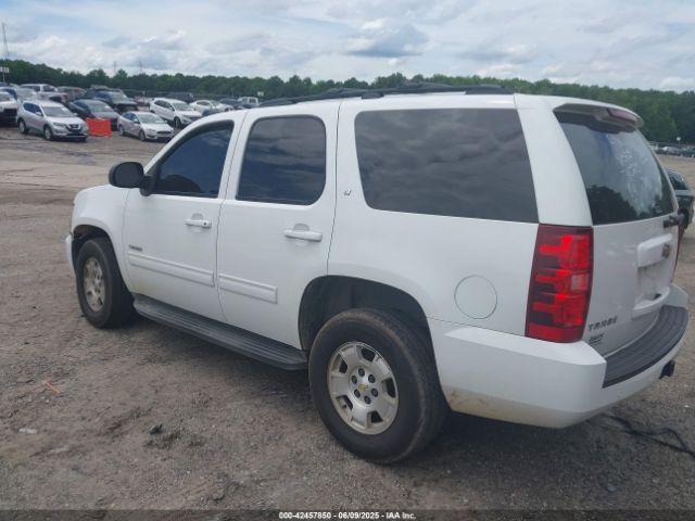 2011 CHEVROLET TAHOE 1GNSKBE08BR345807 Photo 2