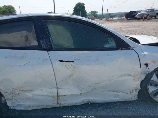 2023 TESLA MODEL Y 7SAYGDEEXPA034663 Photo 4