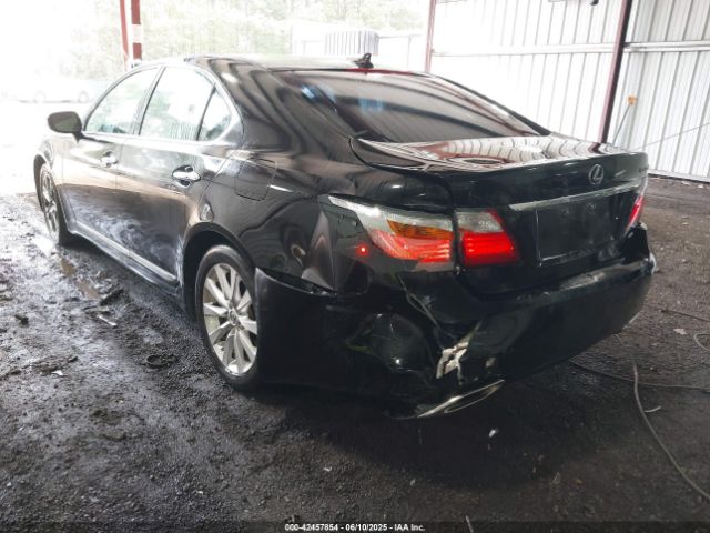 2011 LEXUS LS 460 JTHCL5EF0B5009610 Photo 2