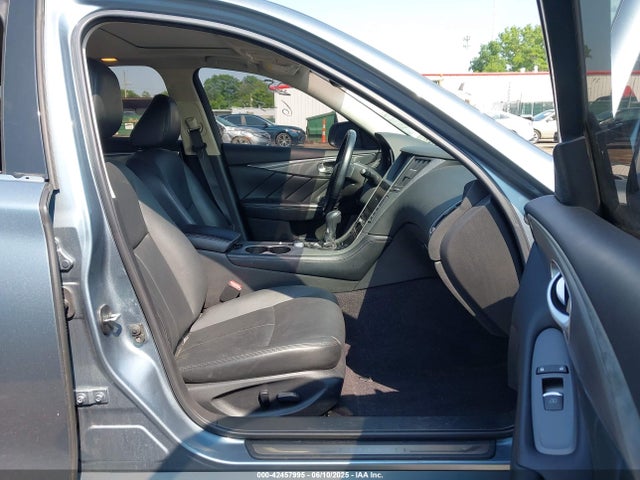 JN1EV7AR7HM841303 Infiniti Q50 3.0t Signature Edition