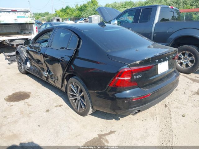 2021 VOLVO S60 7JR102FK4MG095573 Photo 2