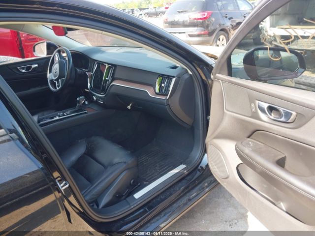 2021 VOLVO S60 7JR102FK4MG095573 Photo 4
