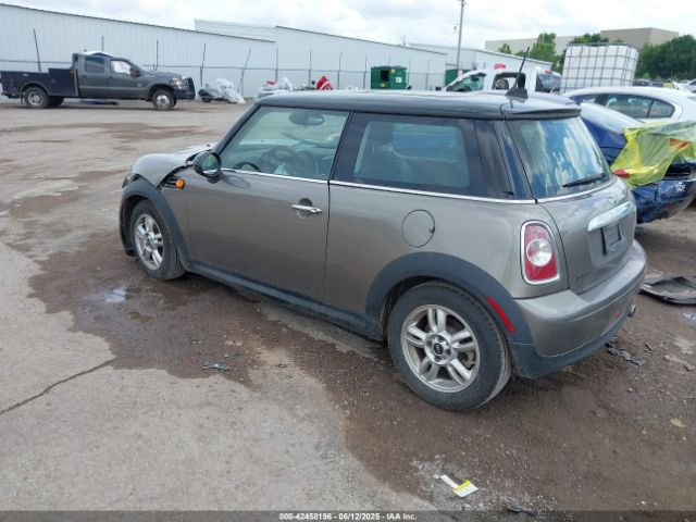 2012 MINI COOPER WMWSU3C58CT261334 Photo 2