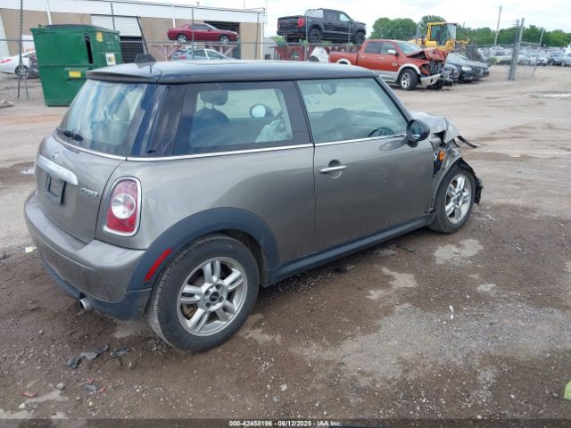 2012 MINI COOPER WMWSU3C58CT261334 Photo 3