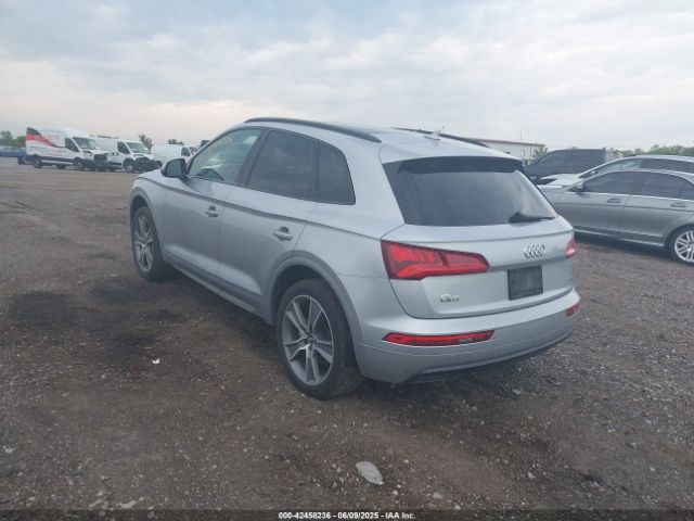 2019 AUDI Q5 WA1BNAFY4K2073225 Photo 2