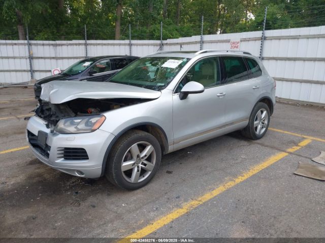 2011 VOLKSWAGEN TOUAREG WVGFK9BP5BD003521 Photo 1