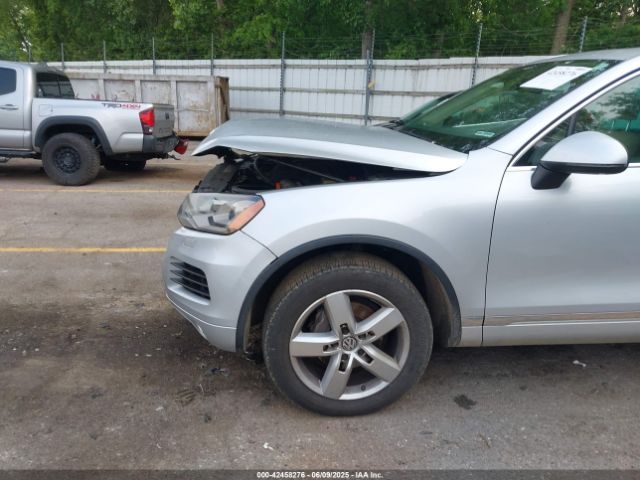 2011 VOLKSWAGEN TOUAREG WVGFK9BP5BD003521 Photo 5