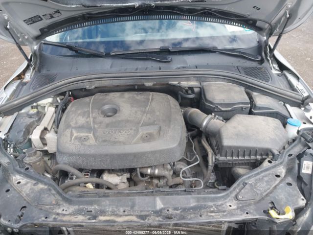 2017 VOLVO XC60 YV440MRR0H2107735 Photo 9