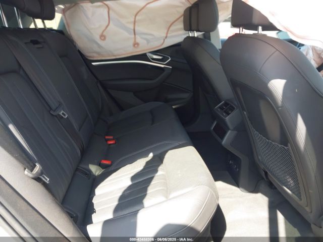 2021 AUDI E-TRON WA1LAAGE2MB039596 Photo 7