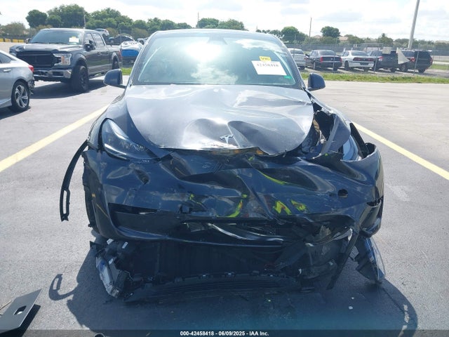 2025 TESLA MODEL Y 7SAYGDED6SF261478 Photo 5