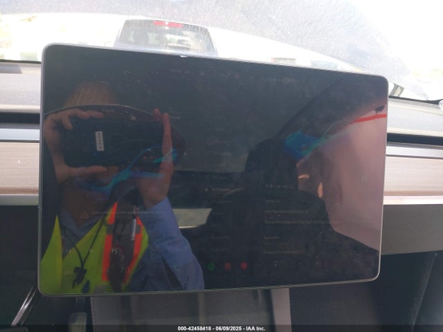 2025 TESLA MODEL Y 7SAYGDED6SF261478 Photo 6