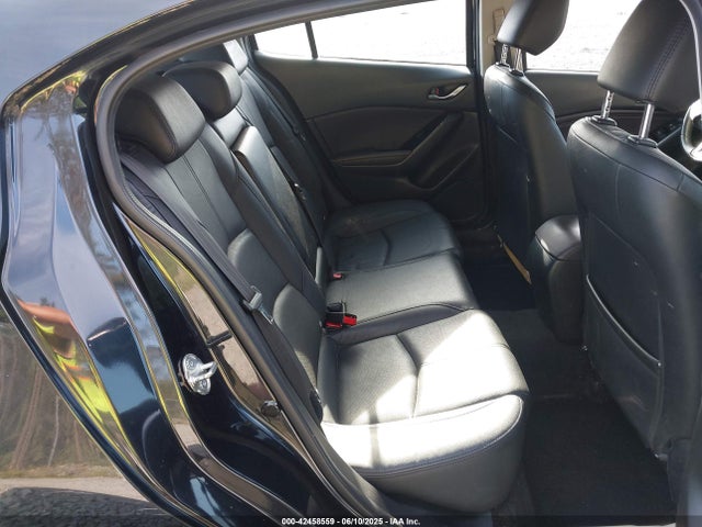 3MZBN1M38JM173555 Mazda py