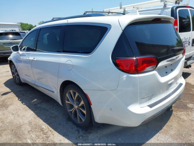 2018 CHRYSLER PACIFICA 2C4RC1GG5JR104532 Photo 2