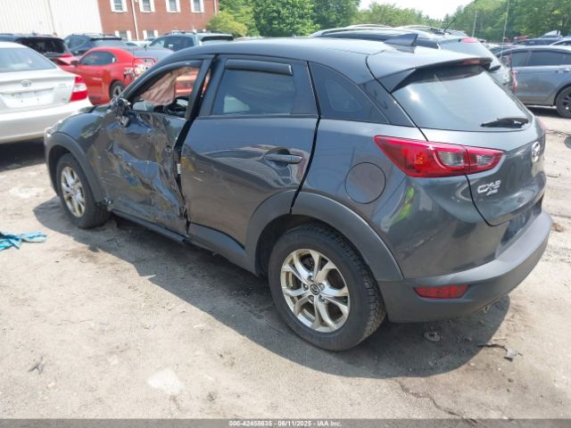 2016 MAZDA CX-3 JM1DKFB72G0130588 Photo 2