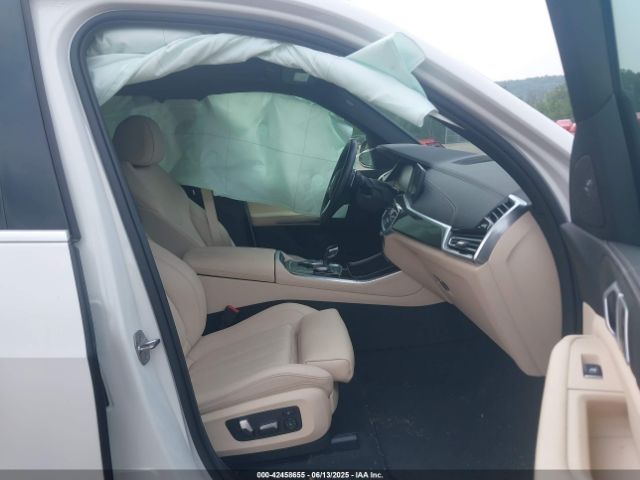 2019 BMW X5 5UXCR6C59KLL11374 Photo 4