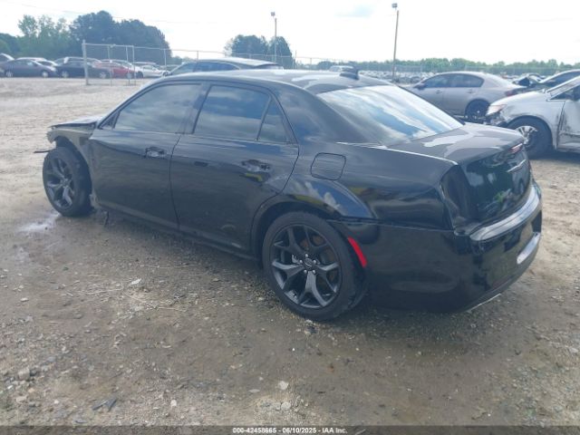 2021 CHRYSLER 300 2C3CCABG7MH640751 Photo 2