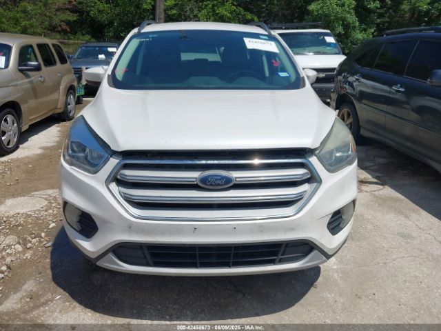 1FMCU0GD6HUE69099 Ford ESCAPE SE