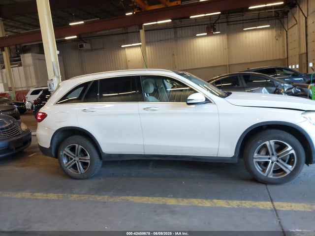 WDC0G4KB8GF065617 Mercedes-Benz m274