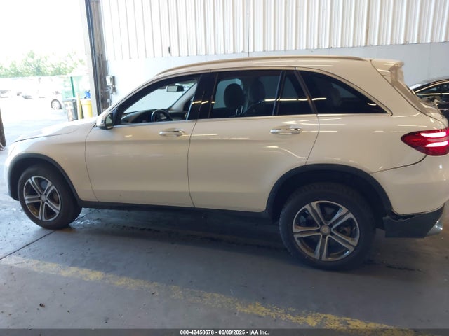 WDC0G4KB8GF065617 Mercedes-Benz m274