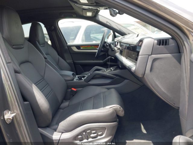 2024 PORSCHE CAYENNE COUPE WP1BA2AY7RDA53739 Photo 4