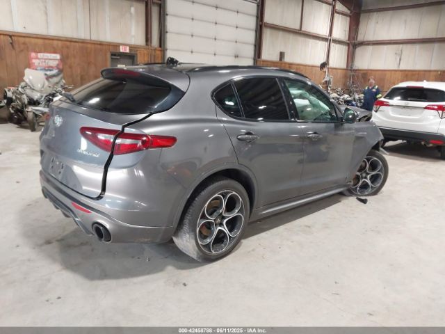 2022 ALFA ROMEO STELVIO ZASPAKBN2N7D37873 Photo 3