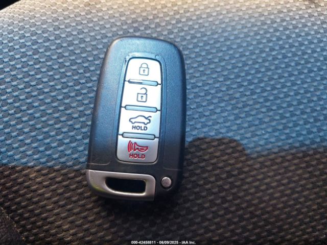 5NPEC4AC9EH863967 Hyundai SONATA SE