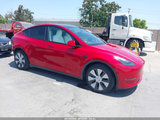 2023 TESLA MODEL Y 7SAYGDEE1PF884118 Photo 0
