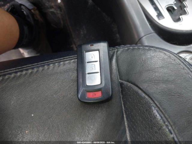 2010 MITSUBISHI OUTLANDER JA4JT4AX6AZ003099 Photo 10