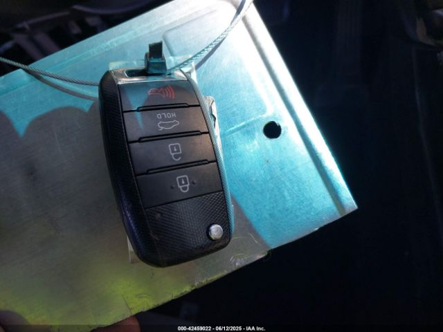 KNAGM4A73F5605256 KIA Optima Lx