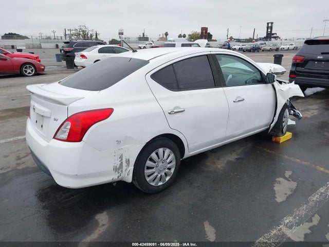 3N1CN7AP3KL852807 Nissan 2019