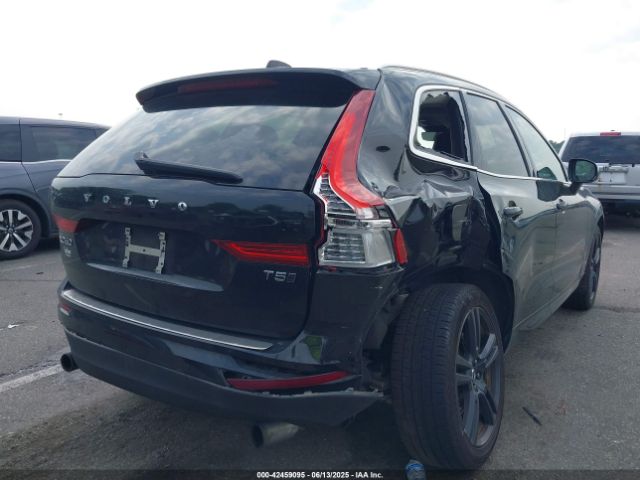 2019 VOLVO XC60 LYV102RK9KB197552 Photo 3