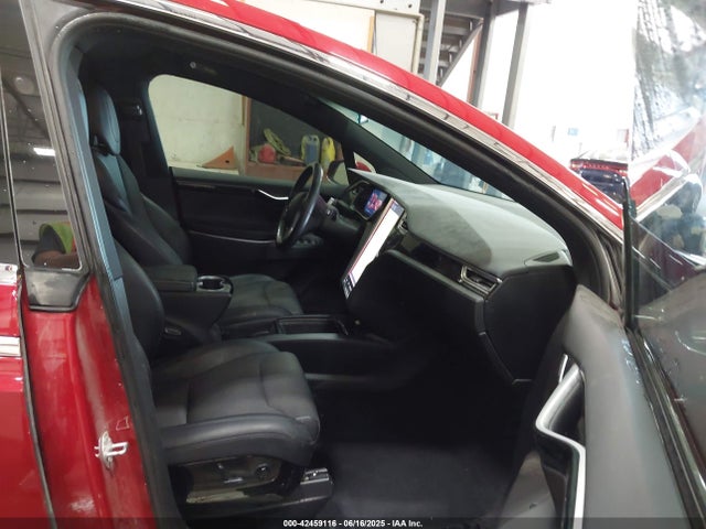 2017 TESLA MODEL X 5YJXCDE20HF043502 Photo 4