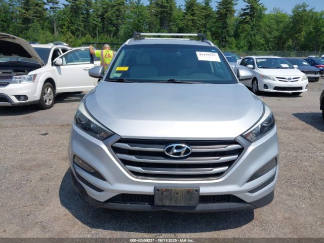 KM8J3CA46HU476445 Hyundai TUCSON SE