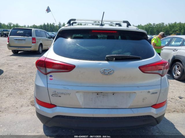 KM8J3CA46HU476445 Hyundai TUCSON SE