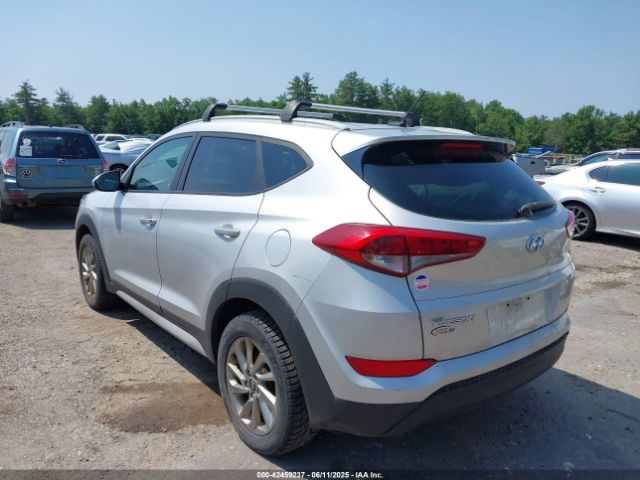KM8J3CA46HU476445 Hyundai TUCSON SE