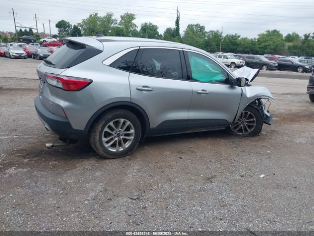 2022 FORD ESCAPE 1FMCU9G60NUA45967 Photo 3