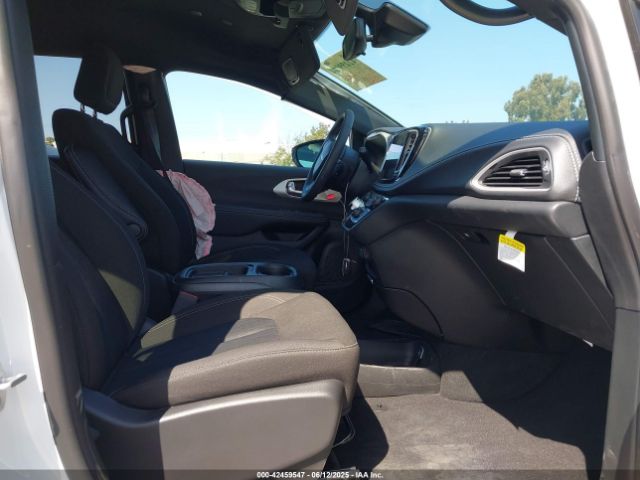 2024 CHRYSLER PACIFICA 2C4RC1FG7RR194974 Photo 4