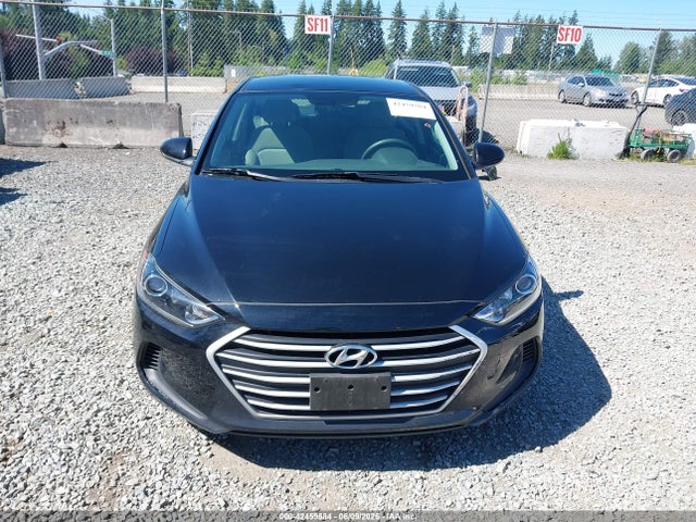 KMHD84LF2HU415581 Hyundai ELANTRA SE