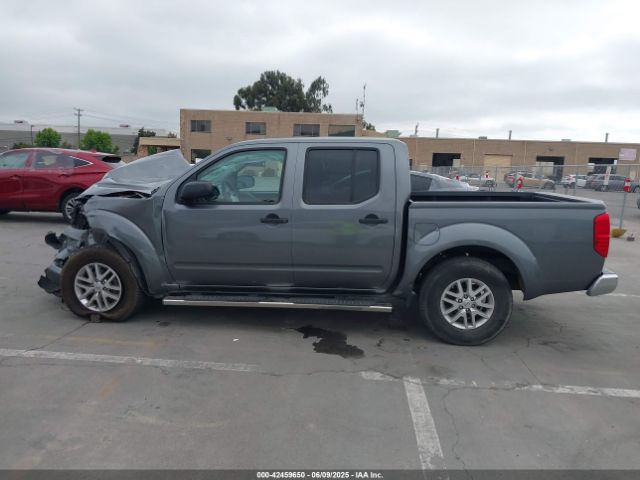 1N6AD0ER4HN759021 Nissan 2017
