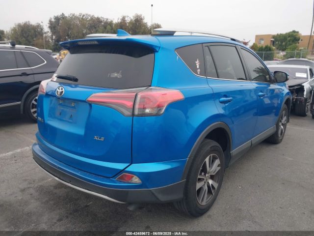 JTMWFREV8GD087120 Toyota Rav4 Xle